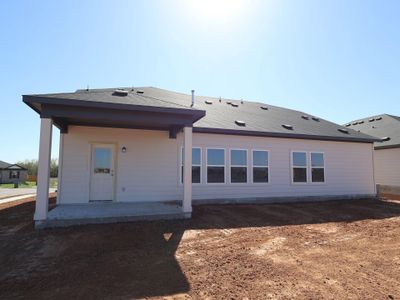 New construction Single-Family house 20008 Schatz Wy, Manor, TX 78653 plan Lavon - Smart Series - image
