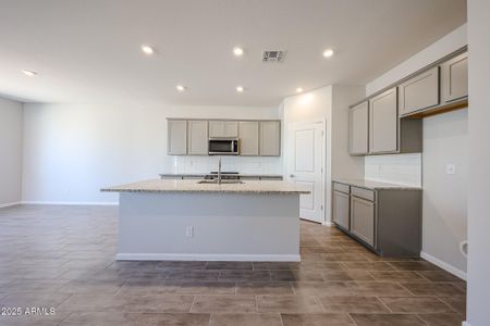 New construction Single-Family house 18110 W Creedance Blvd, Surprise, AZ 85387 plan Erie - image 4