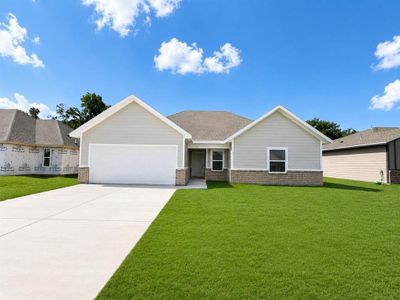 New construction Single-Family house 636 Crockett Dr, Cleburne, TX 76031 - image
