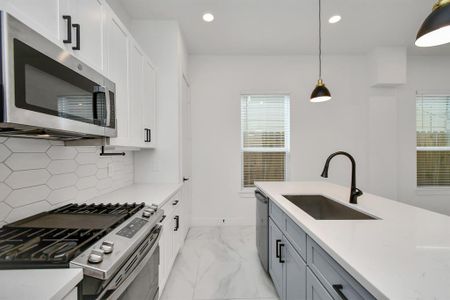 New construction Single-Family house 853 Mansfield St, Unit D, Houston, TX 77091 null- photo 24 24