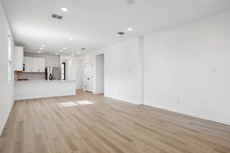 New construction Single-Family house 112 Jans Wy, Georgetown, TX 78626 plan Brodie - image 16