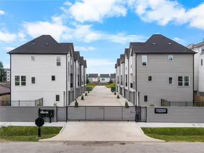 New construction Single-Family house 606 Skyland Terrace Wy, Houston, TX 77009 - image