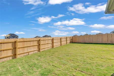 New construction Single-Family house 308 Boatright Blvd, Jarrell, TX 76537 plan The 1363 - image 2