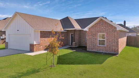 New construction Single-Family house 112 Panther Lp, Mabank, TX 75147 - photo 0