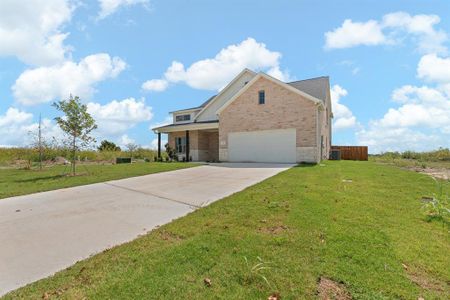 New construction Single-Family house 225 Brahman St, Venus, TX 76084 - image