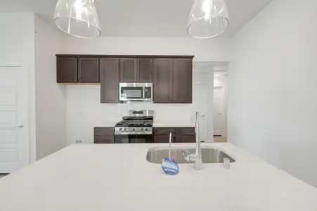 New construction Single-Family house 1058 Garnet Star Dr, La Marque, TX 77568 plan Primrose - image 10