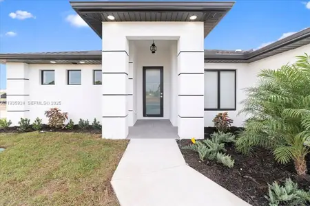 New construction Single-Family house 2619 Sw 23Rd St, Lehigh Acres, FL 33976 - image