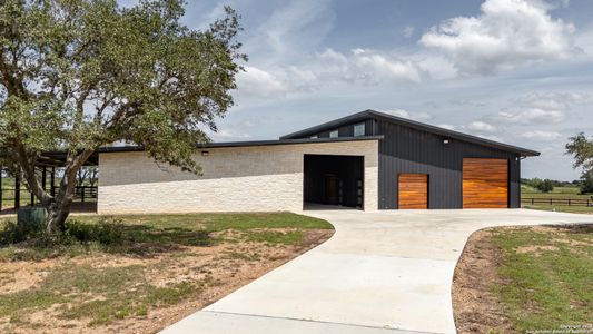 New construction Single-Family house 3466 Levi Sloan Rd, Victoria, TX 77904 - image