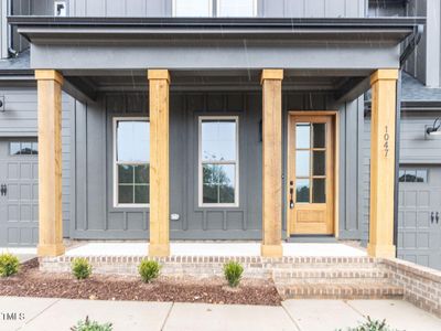 003-1280x960-front-porch