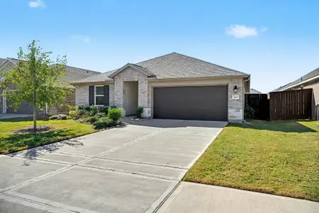New construction Single-Family house 7627 Fremantle Ln, Baytown, TX 77523 plan Sierra - image