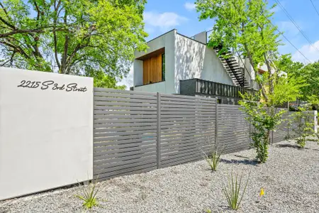 New construction Single-Family house 2215 S 3Rd St, Austin, TX 78704 - image