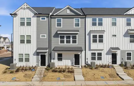New construction Townhouse house 903 Fearless Rd, Durham, NC 27703 - image