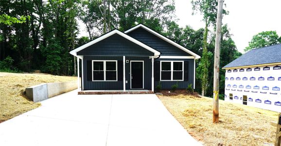 New construction Single-Family house 214 James Street, Kannapolis, NC 28083 - photo 0