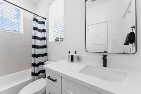 New construction Single-Family house 2213 Springwood Vista Ln, Houston, TX 77055 - image 12