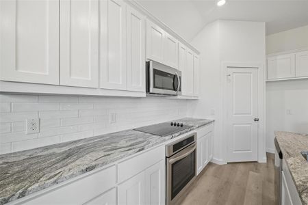 New construction Single-Family house 144 Loveta Ln, Boyd, TX 76023 plan Iverson III - image 7