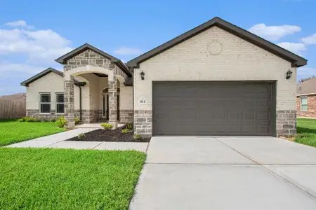 New construction Single-Family house 411 Wellshire Dr, West Columbia, TX 77486 plan Maverick - image