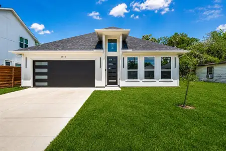 New construction Single-Family house 1963 Dennison St, Dallas, TX 75212 - image