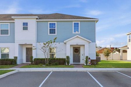 New construction Townhouse house 1062 Sand Torch Cir, Davenport, FL 33837 - image