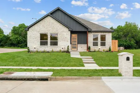 New construction Single-Family house 2300 Cherry Sage Dr, Arlington, TX 76001 - image