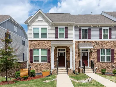 New construction Townhouse house 9420 Mallard Mills Dr, Charlotte, NC 28262 - image