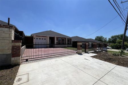 New construction Single-Family house 408 N Bagley, Dallas, TX 75211 - photo 0