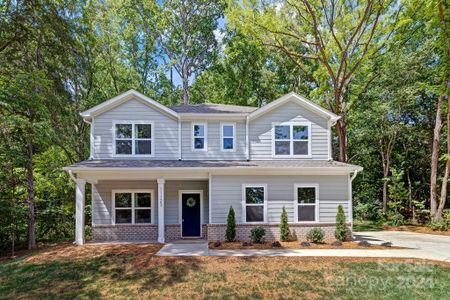 New construction Single-Family house 5318 Carden Drive, Charlotte, NC 28227 - photo 0