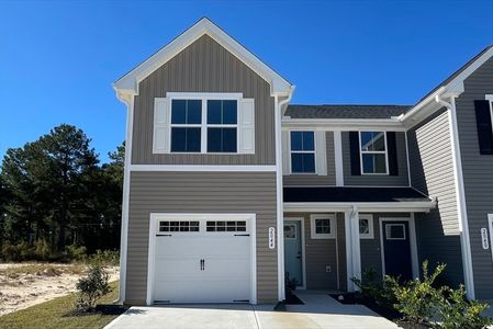 New construction Single-Family house 2044 Lewis Creek Cir Ne, Winnabow, NC 28479 plan Poplar End Unit - image