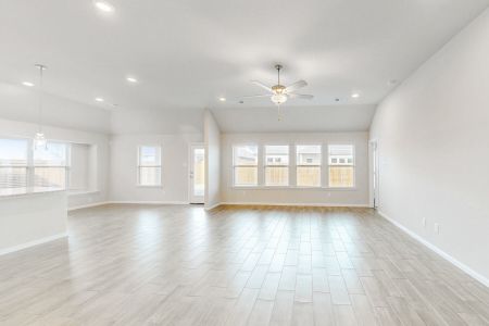 New construction Single-Family house 133 Hudson Ln, Justin, TX 76247 plan Fairfield - 50' Smart Series - image 10