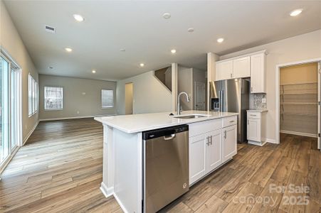 New construction Single-Family house 2159 Sunflower Cir, Newton, NC 28658 plan Dakota - image