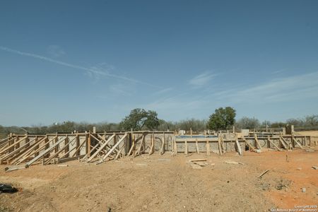 New construction Single-Family house 105 Cheyenne Dr, Floresville, TX 78114 Kingsley- photo 3 3