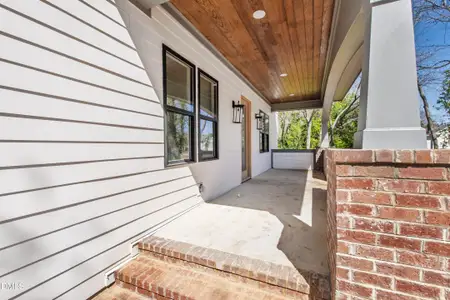 New construction Single-Family house 909 Oberlin Rd, Raleigh, NC 27605 - image