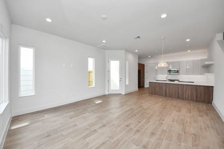 New construction Single-Family house 13109 Moncloa Dr, Houston, TX 77047 - image 16