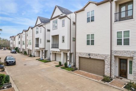 New construction Single-Family house 10923 Brookeshire Chase Ln, Houston, TX 77043 Amy- photo 0