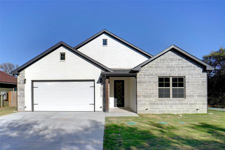 New construction Single-Family house 4913 Wichita Street, Granbury, TX 76048 - photo 0