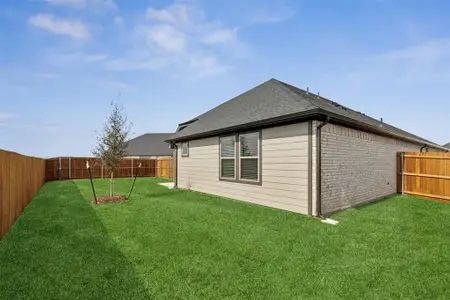 New construction Single-Family house 240 Lost Creek Trl, Greenville, TX 75402 Hayden - Trophy Series | Lot 60'- photo 2 2