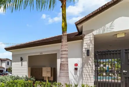 New construction Townhouse house 15927 Sw 2Nd Pl, Pembroke Pines, FL 33027 - image