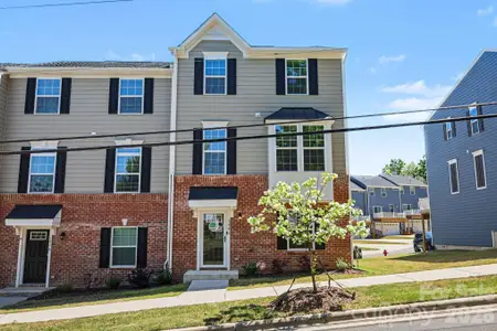 New construction Townhouse house 1946 Tupelo Grove Ln, Gastonia, NC 28054 - image