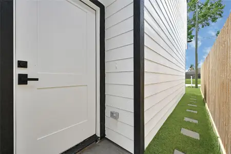 New construction Single-Family house 7922 Sealey St, Houston, TX 77088 - image