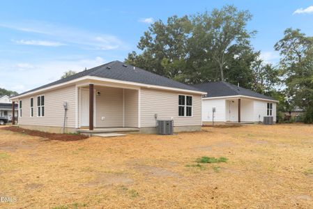 New construction Single-Family house 221 E Washington St, Coats, NC 27521 - image