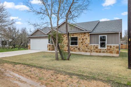 New construction Single-Family house 123 Waimanalo Dr, Bastrop, TX 78602 null- photo 2 2