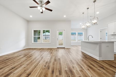 New construction Single-Family house 2614 Sorrel Ridge Rd, Crestview, FL 32536 plan Sierra - image 18