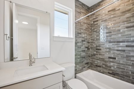 New construction Single-Family house 2014 Kit Cir, Austin, TX 78758 plan Silverton - image 10