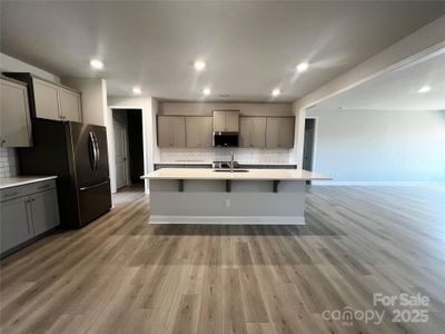 Breakfast bar with Quartz countertops