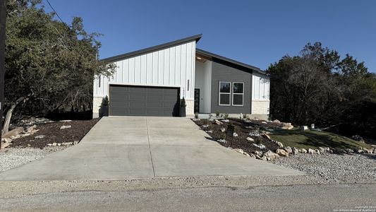 New construction Single-Family house 1433 Green Mdw, Spring Branch, TX 78070 null- photo 36 36