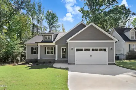 New construction Single-Family house 652 Shawnee Dr, Louisburg, NC 27549 - image
