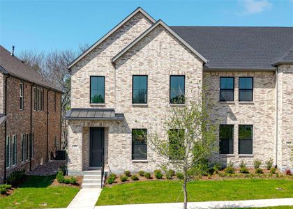 New construction Townhouse house 3905 Hessie Ct, McKinney, TX 75071 - image