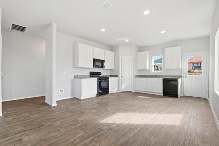 New construction Single-Family house 2326 Croaker Crk, San Antonio, TX 78245 plan Hunters Ranch 1468 - image 9