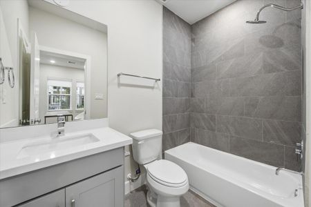 New construction Single-Family house 6346 Paddington Bend Dr, Houston, TX 77008 - image 13
