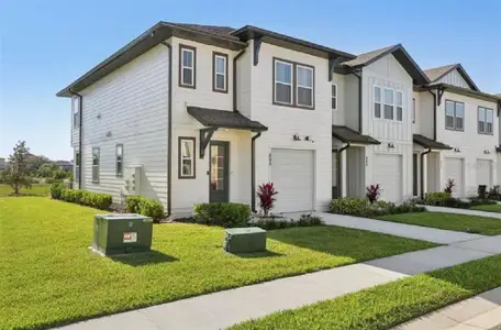 New construction Townhouse house 646 Longboat Dr, Unit 646, Davenport, FL 33896 - image