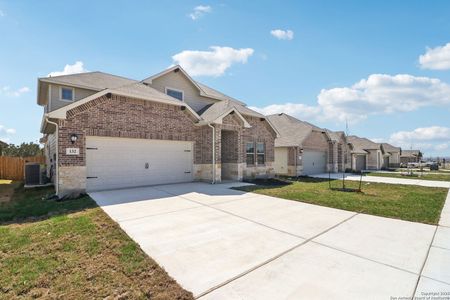 New construction Single-Family house 132 Shelton Pass, Cibolo, TX 78108 The Pearl (C452)- photo 3 3